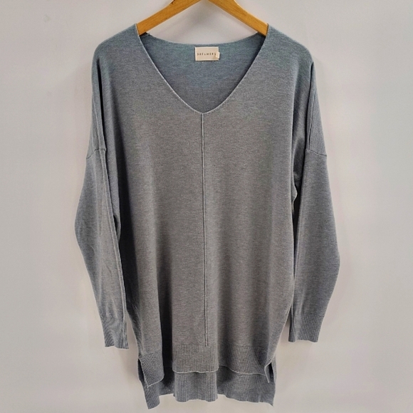 DREAMERS blue sweater V Neck size Medium Large Soft long Sleeve - Picture 1 of 8